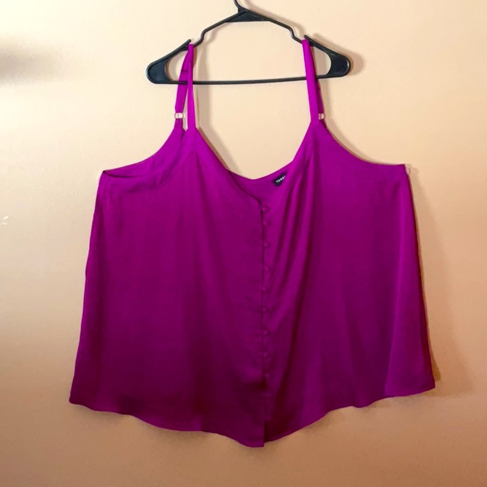 Torrid Size 3 Camisole Style Blouse in Magenta. Adjustable straps.